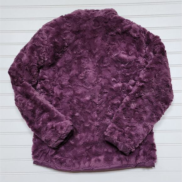 The North Face Girl's Mossbud Swirl Reversible Jacket - Picture 9 of 10